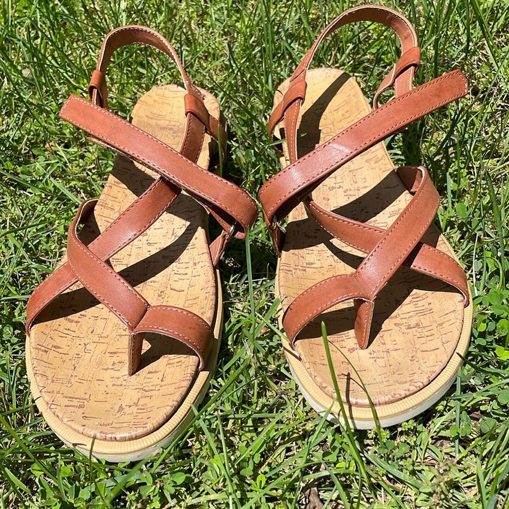 me Too Sandals